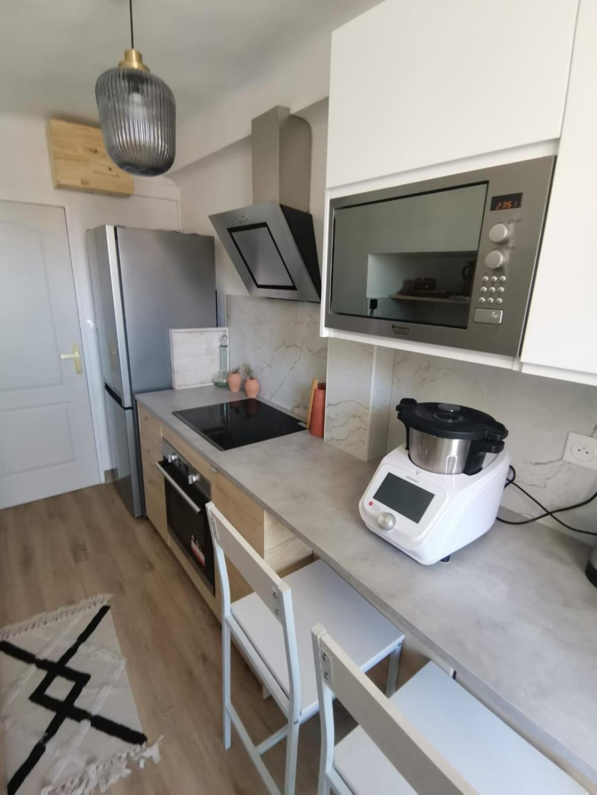 Massilia Calling Proche Metro Climatise Bien Decore Apartment Marseille